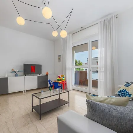 Splendid Xxl Home-2min From Metro,comfort Family